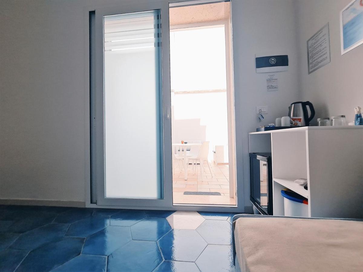 Kalinifta Rooms Apartment Torre Lapillo Exterior foto