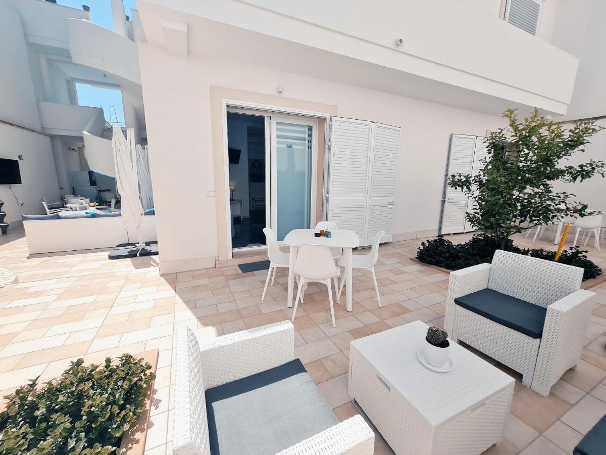 Kalinifta Rooms Apartment Torre Lapillo Exterior foto