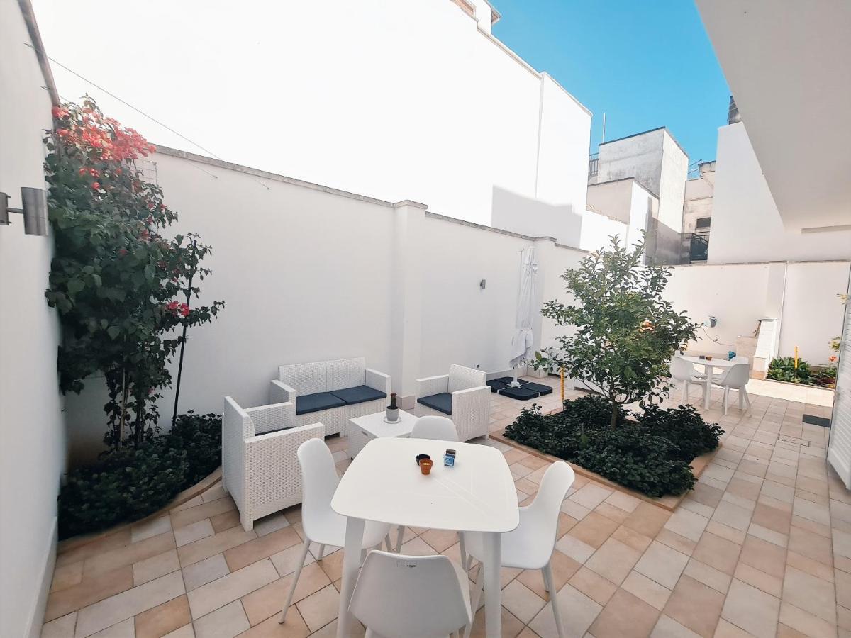 Kalinifta Rooms Apartment Torre Lapillo Exterior foto