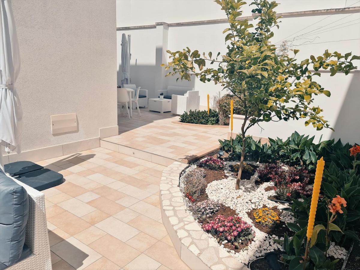 Kalinifta Rooms Apartment Torre Lapillo Exterior foto